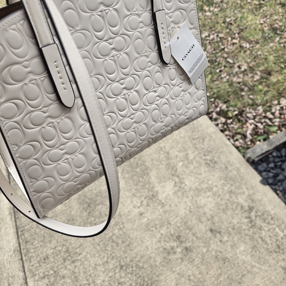 Brand New with Tags Coach Charlie Carryall 28 in Signature Leather - Picture 14 of 14